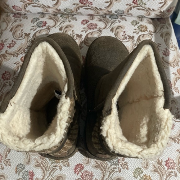 BearPaw Boshie Chestnut Distress - Picture 2 of 7